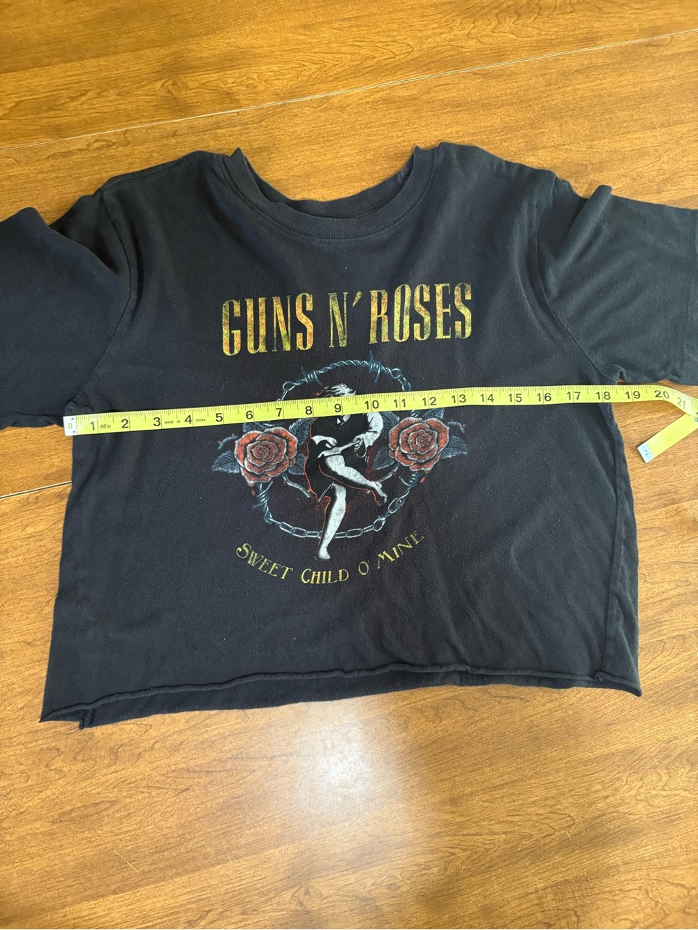 Vintage Style Guns N’ Roses “Sweet Child O’ Mine” Graphic Cropped Tee - Picture 2 of 3